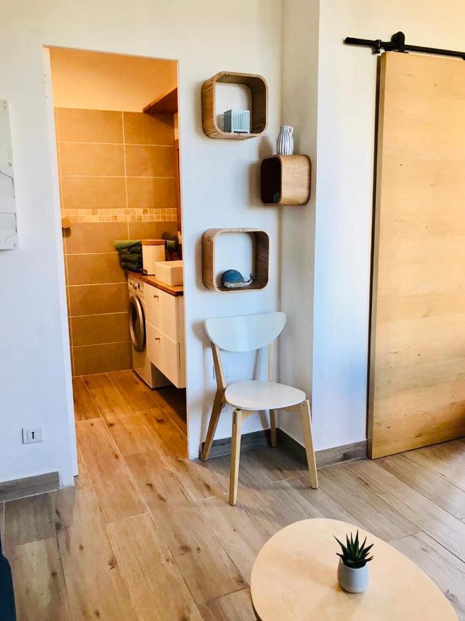 Un Petit Nid Les Pieds Dans L'Eau Apartment Argeles-sur-Mer Exterior photo